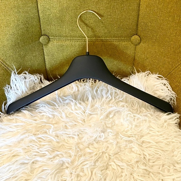 Authentic LOUIS VUITTON Clothes Hanger (Set of 2) Black - Picture 3 of 3